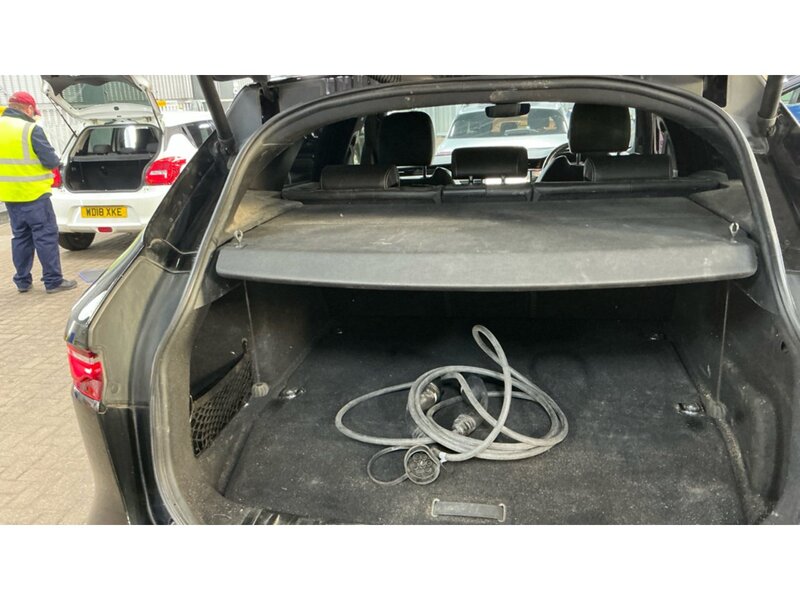 Jaguar F-PACE 2.0 P400e R-Dynamic S SUV 5dr Petrol HEV | 1 Owner / Vat Q / 19" Alloys - U10807