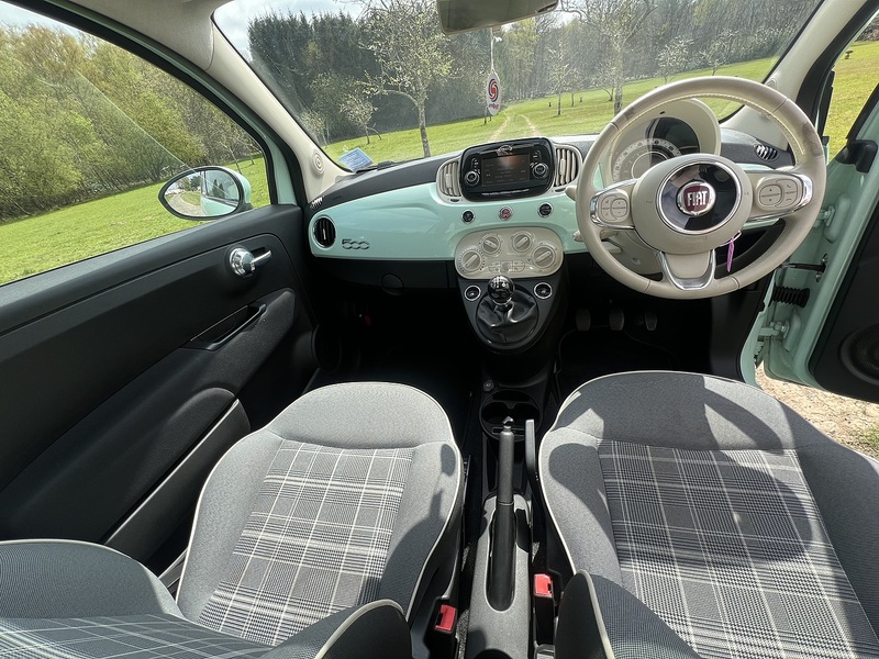 Fiat 500 1.2 Lounge Hatchback 3dr Petrol Manual Euro 6 (s/s) (69 bhp) Hatchback Manual Petrol | 1 FORMER - U10815