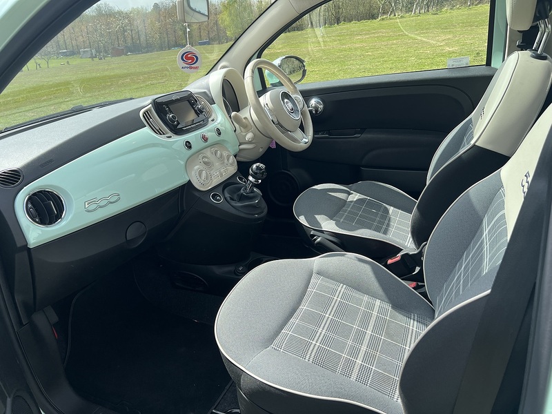 Fiat 500 1.2 Lounge Hatchback 3dr Petrol Manual Euro 6 (s/s) (69 bhp) Hatchback Manual Petrol | 1 FORMER - U10815
