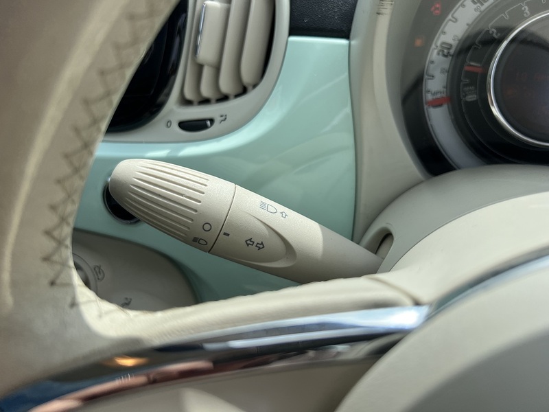 Fiat 500 1.2 Lounge Hatchback 3dr Petrol Manual Euro 6 (s/s) (69 bhp) Hatchback Manual Petrol | 1 FORMER - U10815