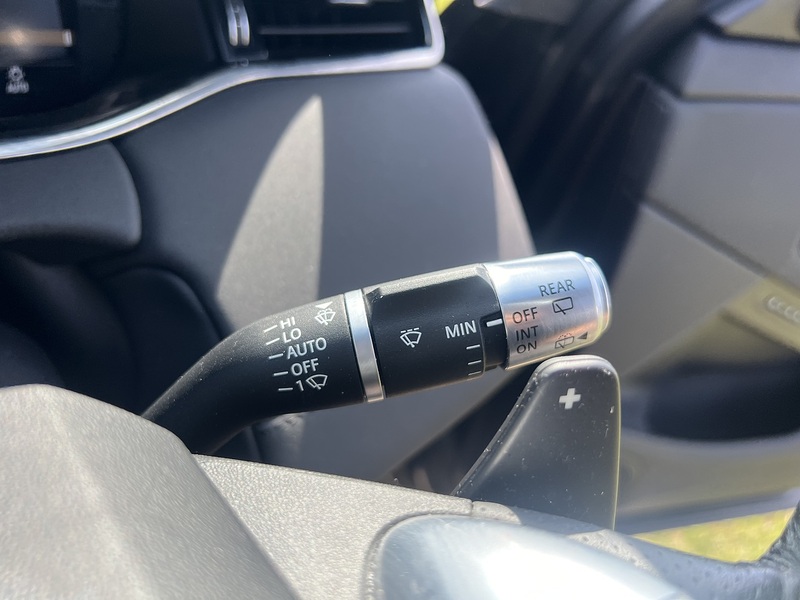 Land Rover Range Rover Evoque 2.0 D180 R-Dynamic SE SUV 5dr Diesel Auto 4WD Euro 6 (s/s) (180 ps) SUV Automatic Diesel - U10816