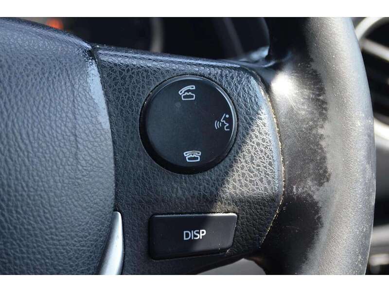 Toyota Auris 1.8 VVT-h Excel Touring Sports 5dr Petrol Hybrid CVT Euro 5 (s/s) (136 ps) - U10817