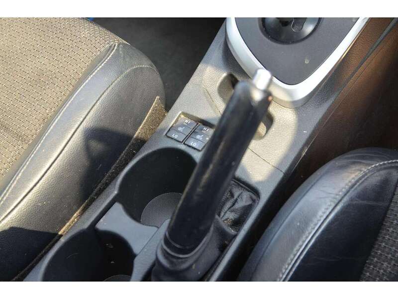 Toyota Auris 1.8 VVT-h Excel Touring Sports 5dr Petrol Hybrid CVT Euro 5 (s/s) (136 ps) - U10817