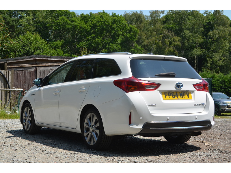 Toyota Auris 1.8 VVT-h Excel Touring Sports 5dr Petrol Hybrid CVT Euro 5 (s/s) (136 ps) - U10817