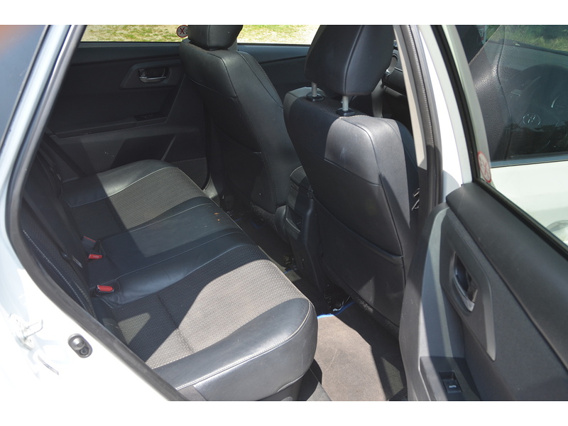 Toyota Auris 1.8 VVT-h Excel Touring Sports 5dr Petrol Hybrid CVT Euro 5 (s/s) (136 ps) - U10817