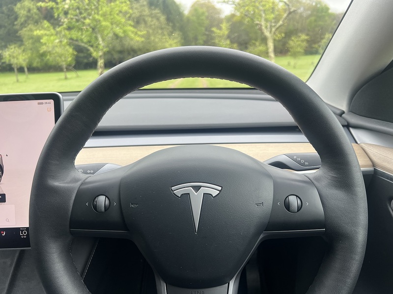 Tesla Model Y Long Range - U10819
