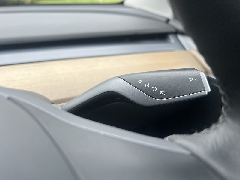 Tesla Model Y Long Range - U10819