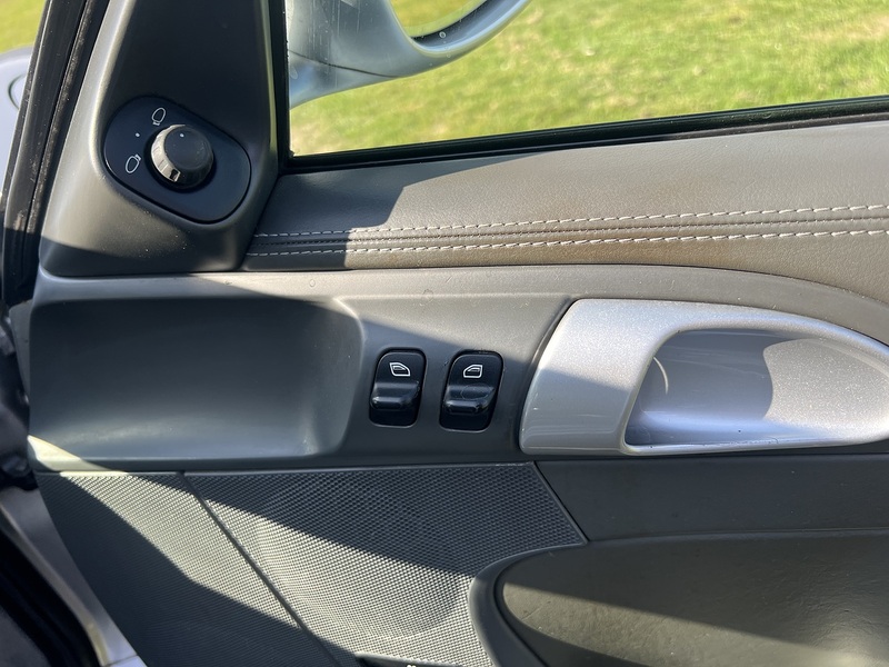 Porsche Boxster 2.7 987 Convertible 2dr Petrol Tiptronic S (250 g/km, 240 bhp) Convertible Automatic Petrol | 2 - U10829