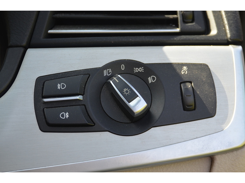 BMW 5 Series 2.0 520d M Sport Touring 5dr Diesel Auto Euro 5 (s/s) (184 ps) - U10832