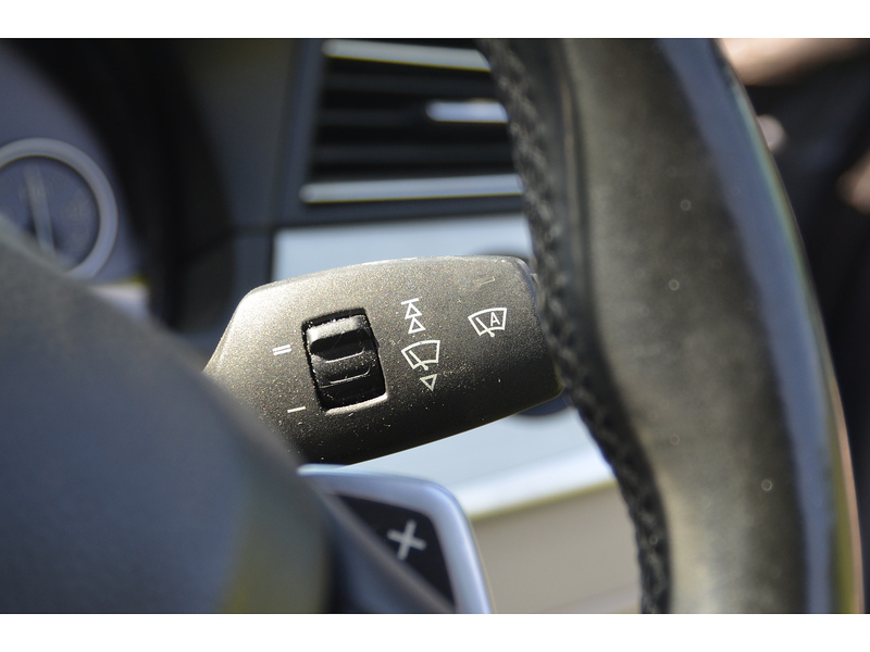 BMW 5 Series 2.0 520d M Sport Touring 5dr Diesel Auto Euro 5 (s/s) (184 ps) - U10832