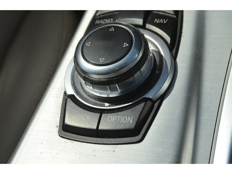 BMW 5 Series 2.0 520d M Sport Touring 5dr Diesel Auto Euro 5 (s/s) (184 ps) - U10832