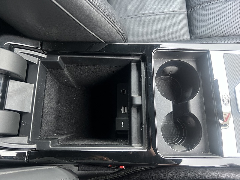 Land Rover Range Rover Evoque 2.0 D165 MHEV R-Dynamic S SUV 5dr Diesel Auto 4WD Euro 6 (s/s) (163 ps) SUV Automatic Diesel | - U10835