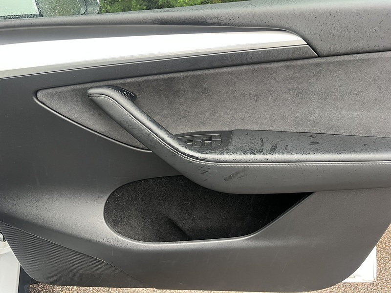 Tesla Model Y (Dual Motor) Long Range SUV 5dr Electric Auto 4WDE (384 bhp) | PAN ROOF|PRIVACY|R/CAM SUV Automatic - U10837