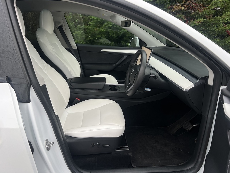 Tesla Model Y (Dual Motor) Long Range SUV 5dr Electric Auto 4WDE (384 bhp) | PAN ROOF|PRIVACY|R/CAM SUV Automatic - U10837