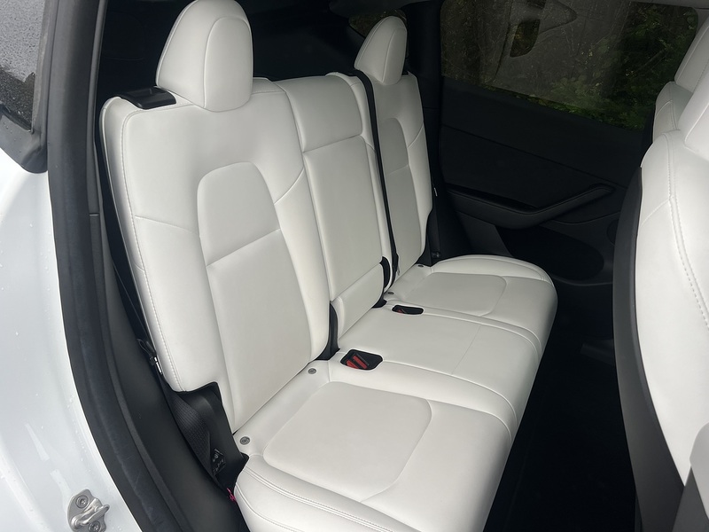 Tesla Model Y (Dual Motor) Long Range SUV 5dr Electric Auto 4WDE (384 bhp) | PAN ROOF|PRIVACY|R/CAM SUV Automatic - U10837