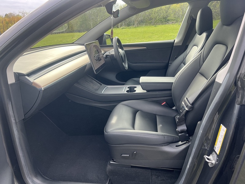 Tesla Model Y (Dual Motor) Long Range SUV 5dr Electric Auto 4WDE (384 bhp) SUV Automatic Electric | 1 PREVIOUS - U10839