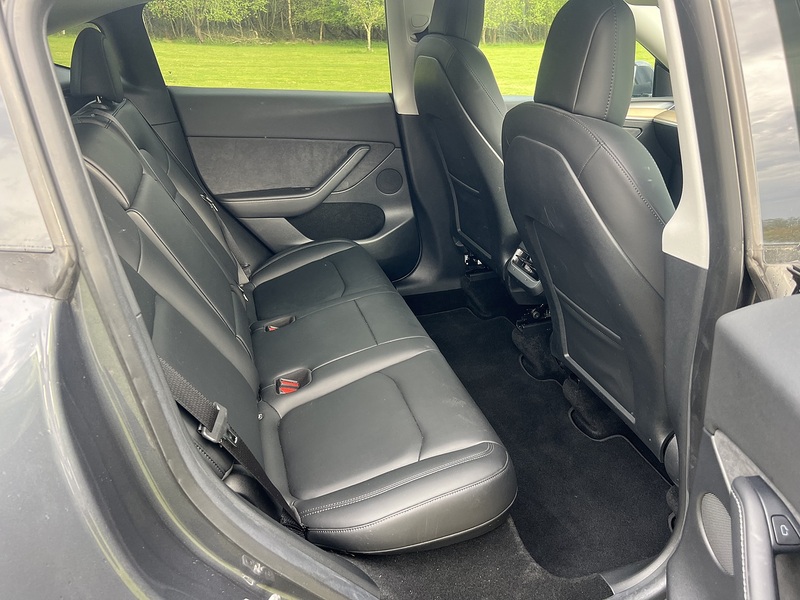 Tesla Model Y (Dual Motor) Long Range SUV 5dr Electric Auto 4WDE (384 bhp) SUV Automatic Electric | 1 PREVIOUS - U10839