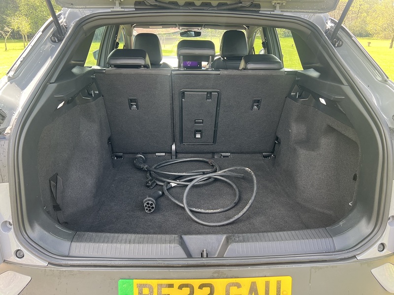 Volkswagen ID.4 Pure 52kWh Life SUV 5dr Electric Auto (148 ps) | 1 FORMER KEEPER| VAT Q - U10840