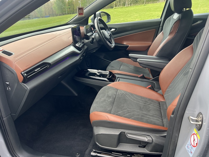 Volkswagen ID.4 Pure 52kWh Life SUV 5dr Electric Auto (148 ps) | 1 FORMER KEEPER| VAT Q - U10840