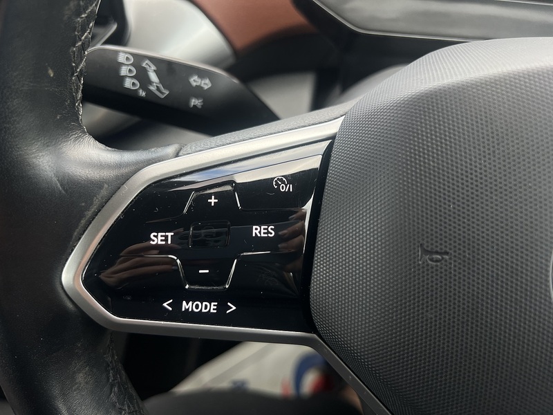 Volkswagen ID.4 Pure 52kWh Life SUV 5dr Electric Auto (148 ps) | 1 FORMER KEEPER| VAT Q - U10840