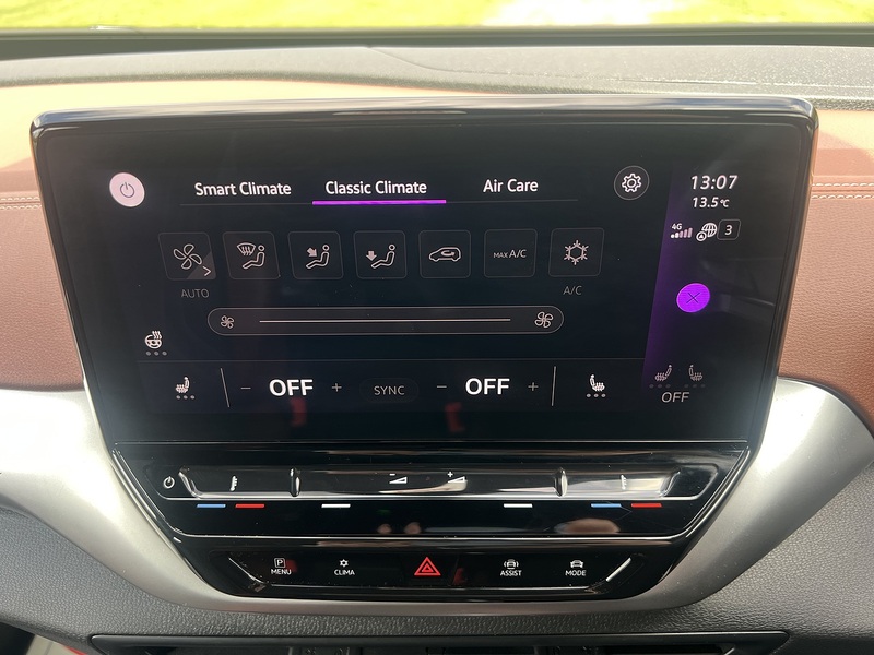 Volkswagen ID.4 Pure 52kWh Life SUV 5dr Electric Auto (148 ps) | 1 FORMER KEEPER| VAT Q - U10840