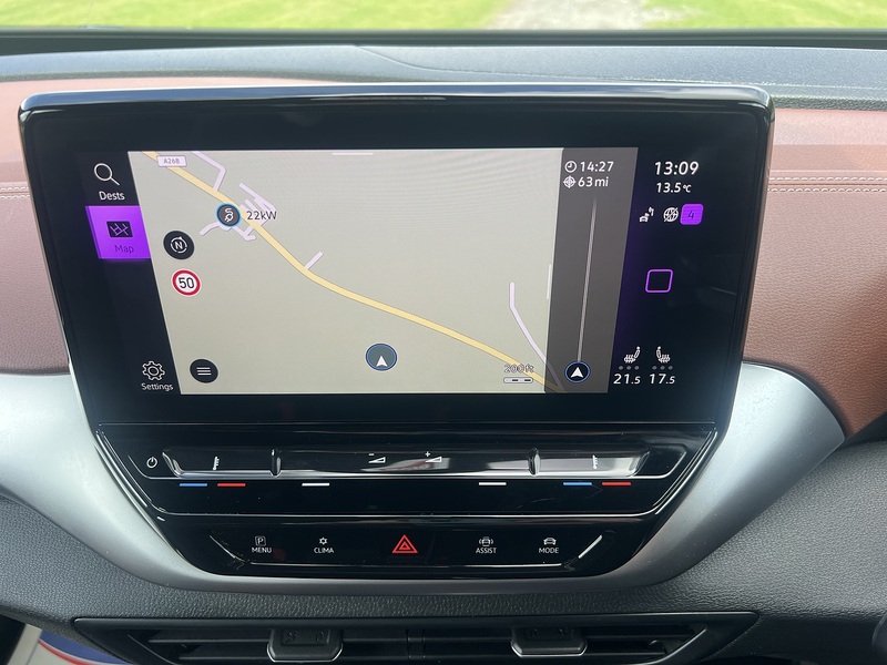 Volkswagen ID.4 Pure 52kWh Life SUV 5dr Electric Auto (148 ps) | 1 FORMER KEEPER| VAT Q - U10840