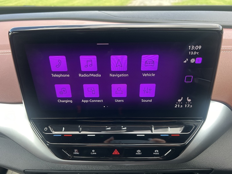 Volkswagen ID.4 Pure 52kWh Life SUV 5dr Electric Auto (148 ps) | 1 FORMER KEEPER| VAT Q - U10840