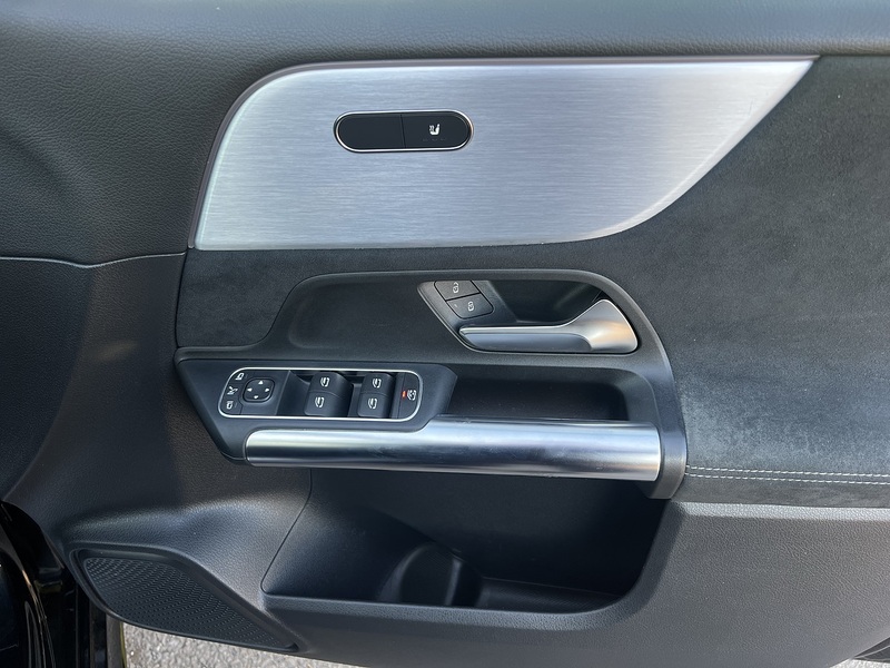 Mercedes-Benz B Class 1.3 B200 AMG Line Edition (Premium Plus) 5dr Petrol 7G-DCT Euro 6 (s/s) (163 ps) - U10842