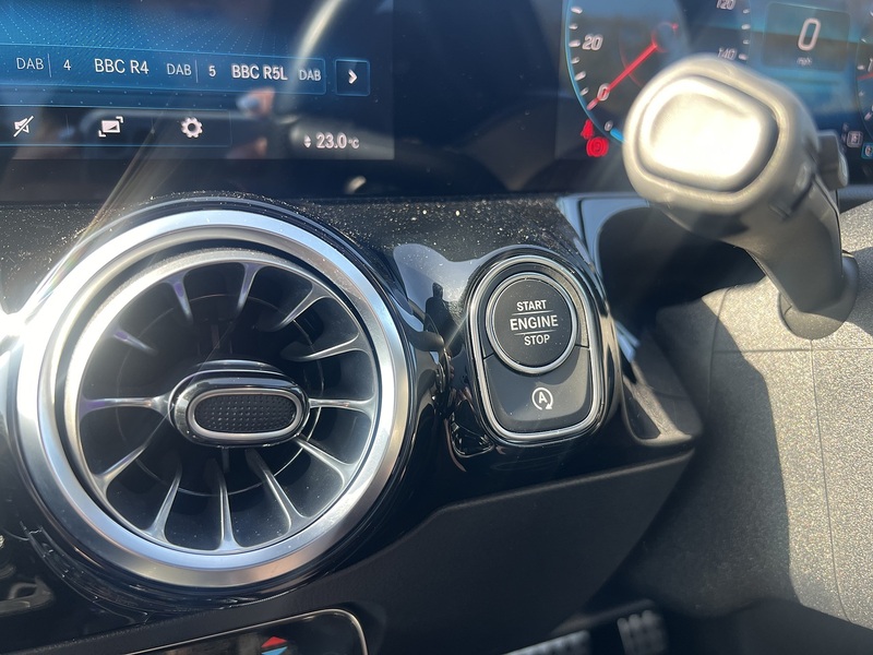 Mercedes-Benz B Class 1.3 B200 AMG Line Edition (Premium Plus) MPV 5dr Petrol 7G-DCT Euro 6 (s/s) (163 ps) MPV Automatic - U10842