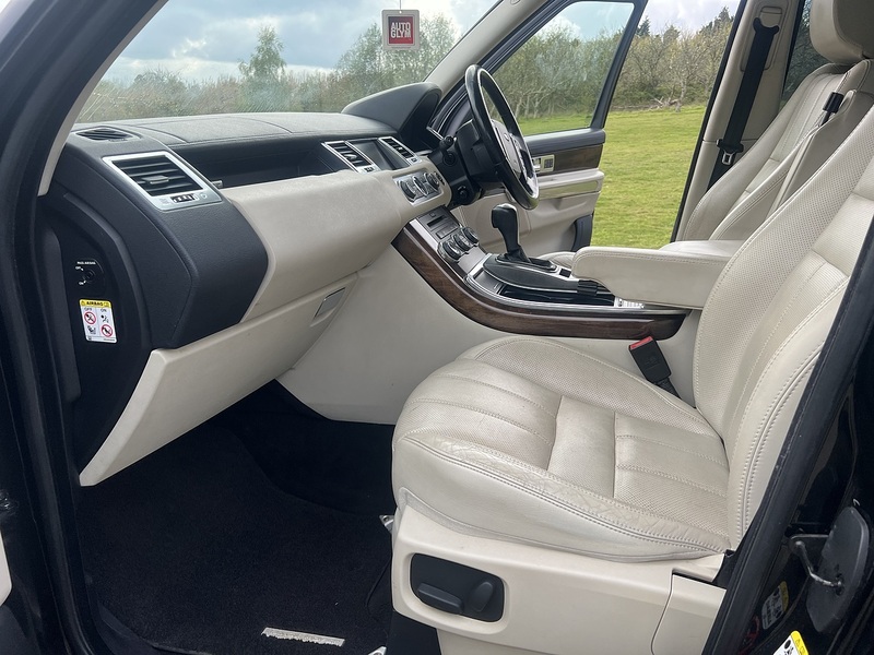 Land Rover Range Rover Sport 3.0 TD V6 HSE SUV 5dr Diesel CommandShift 4WD Euro 4 (245 ps) - U10843