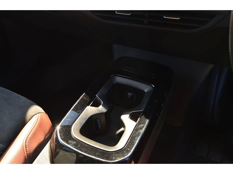 Volkswagen ID.4 Pure 52kWh Life SUV 5dr Electric Auto (148 ps) | 1 FORMER KEEPER|VAT QUALIFYING - U10853