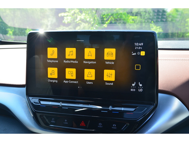 Volkswagen ID.4 Pure 52kWh Life SUV 5dr Electric Auto (148 ps) | 1 FORMER KEEPER|VAT QUALIFYING - U10853