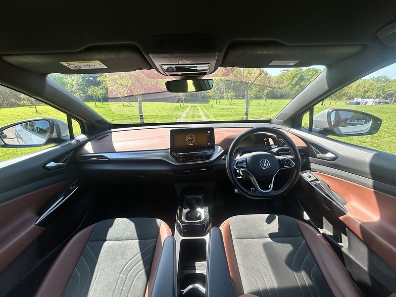 Volkswagen ID.4 Pure 52kWh Life SUV 5dr Electric Auto (148 ps) | 1 FORMER KEEPER|VAT QUALIFYING - U10853