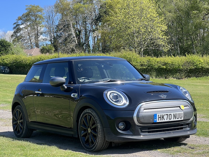 MINI Electric Hatch Cooper SE 32.6kWh Level 3 Hatchback 3dr Electric Auto (184 ps) | 1 FORMER KEEPER|VAT QUALIFYING - U10854