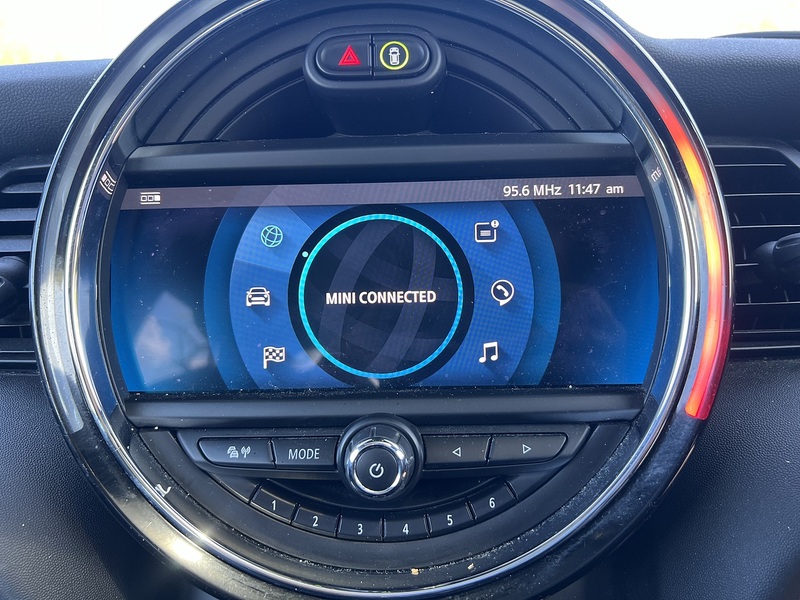 MINI Electric Hatch Cooper SE 32.6kWh Level 3 Hatchback 3dr Electric Auto (184 ps) | 1 FORMER KEEPER|VAT QUALIFYING - U10854