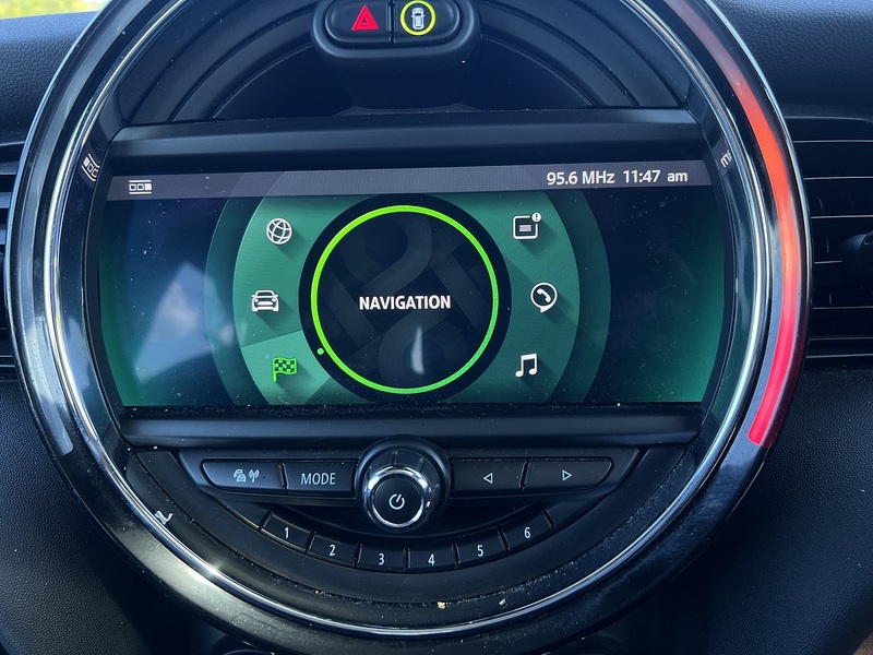 MINI Electric Hatch Cooper SE 32.6kWh Level 3 Hatchback 3dr Electric Auto (184 ps) | 1 FORMER KEEPER|VAT QUALIFYING - U10854