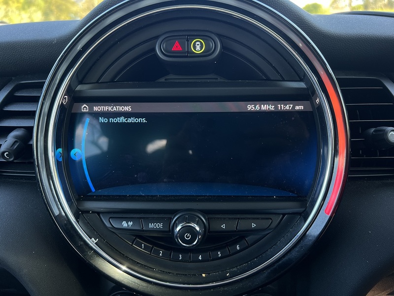 MINI Electric Hatch Cooper SE 32.6kWh Level 3 Hatchback 3dr Electric Auto (184 ps) | 1 FORMER KEEPER|VAT QUALIFYING - U10854