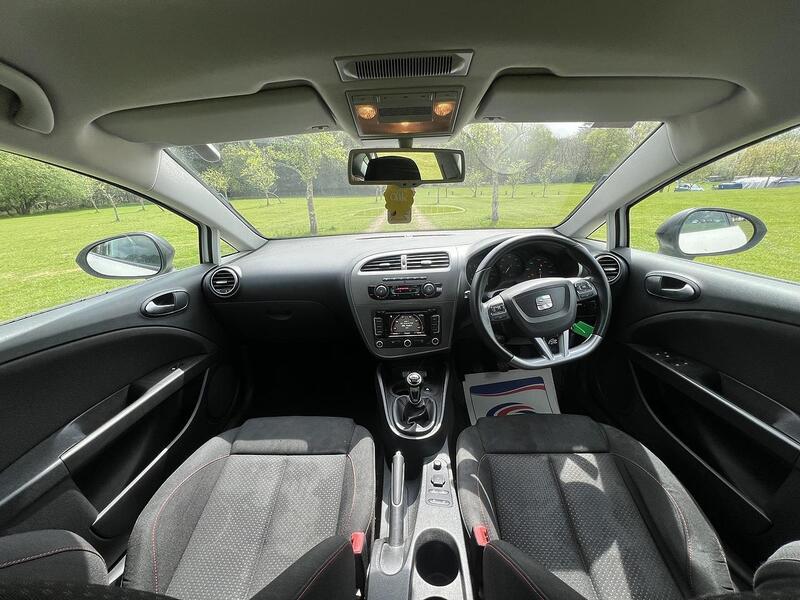 SEAT Leon 2.0 TDI CR FR+ Supercopa Hatchback 5dr Diesel Manual Euro 5 (170 ps) Hatchback Manual Diesel | - U10856