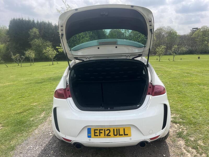 SEAT Leon 2.0 TDI CR FR+ Supercopa Hatchback 5dr Diesel Manual Euro 5 (170 ps) Hatchback Manual Diesel | - U10856