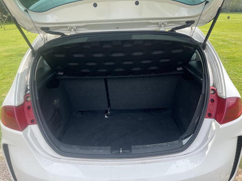 SEAT Leon 2.0 TDI CR FR+ Supercopa Hatchback 5dr Diesel Manual Euro 5 (170 ps) Hatchback Manual Diesel | - U10856