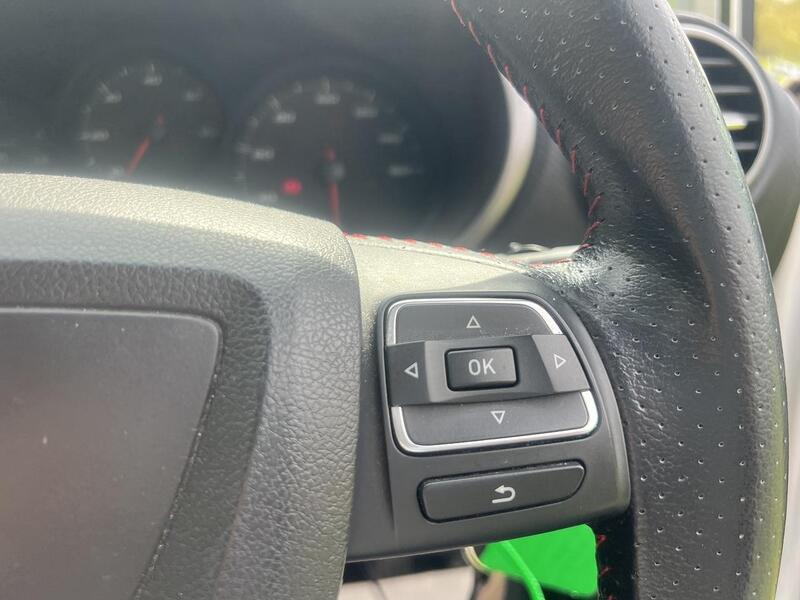 SEAT Leon 2.0 TDI CR FR+ Supercopa Hatchback 5dr Diesel Manual Euro 5 (170 ps) Hatchback Manual Diesel | - U10856