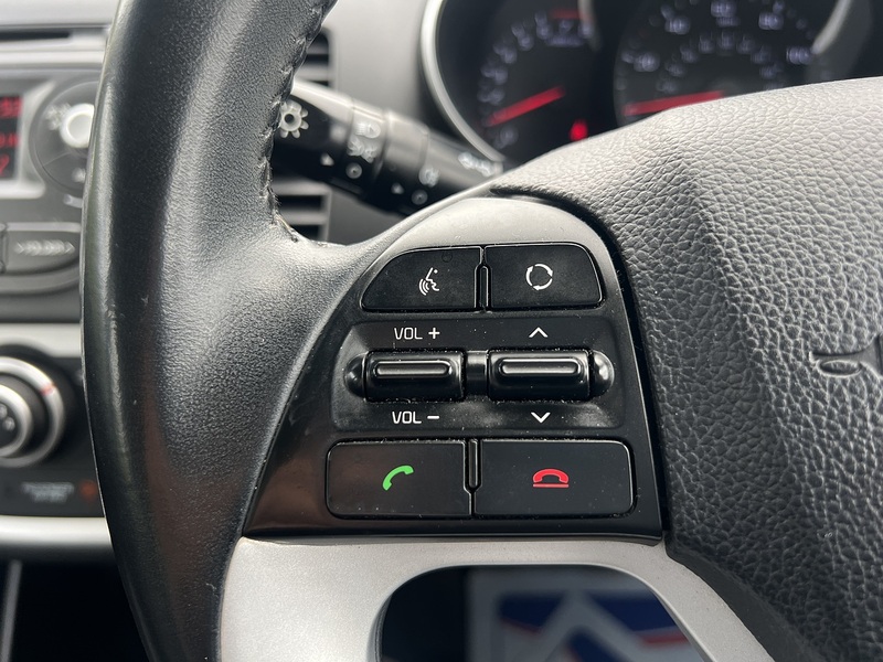 Kia Picanto 1.0 1 Air Hatchback 5dr Petrol Manual Euro 6 (65 bhp) Hatchback Manual Petrol | BLUETOOTH|A/C|5 - U10857