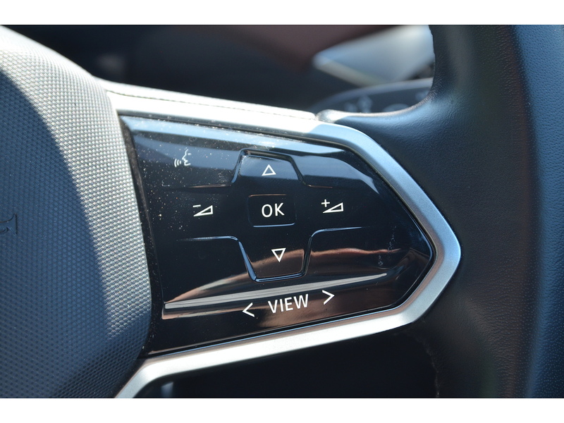 Volkswagen ID.4 Pure 52kWh Life SUV 5dr Electric Auto (148 ps) SUV Automatic Electric | 1 FORMER KEEPER|VAT - U10859