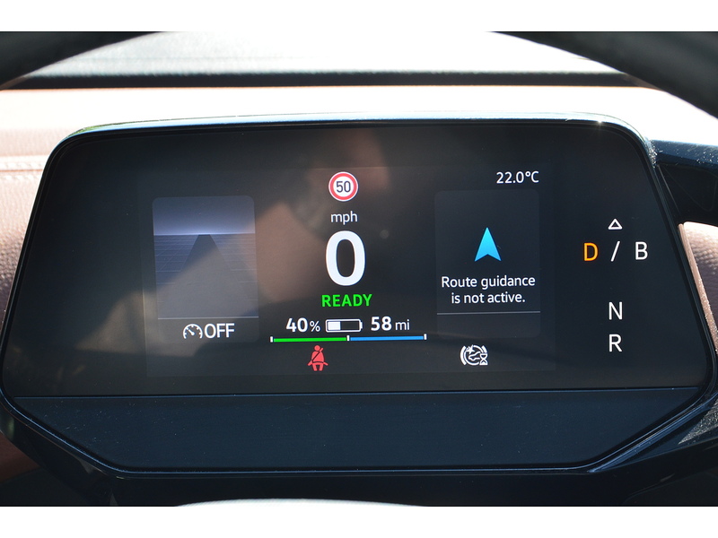 Volkswagen ID.4 Pure 52kWh Life SUV 5dr Electric Auto (148 ps) SUV Automatic Electric | 1 FORMER KEEPER|VAT - U10859