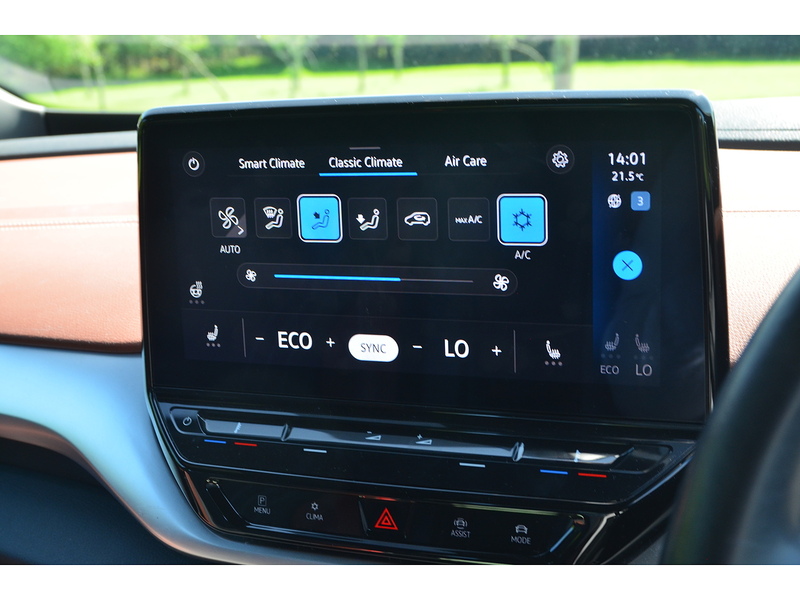 Volkswagen ID.4 Pure 52kWh Life SUV 5dr Electric Auto (148 ps) SUV Automatic Electric | 1 FORMER KEEPER|VAT - U10859