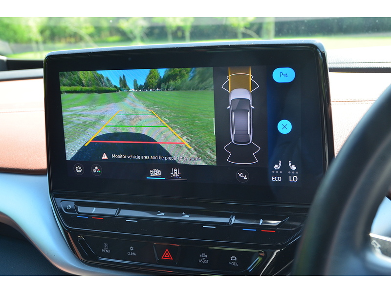 Volkswagen ID.4 Pure 52kWh Life SUV 5dr Electric Auto (148 ps) SUV Automatic Electric | 1 FORMER KEEPER|VAT - U10859