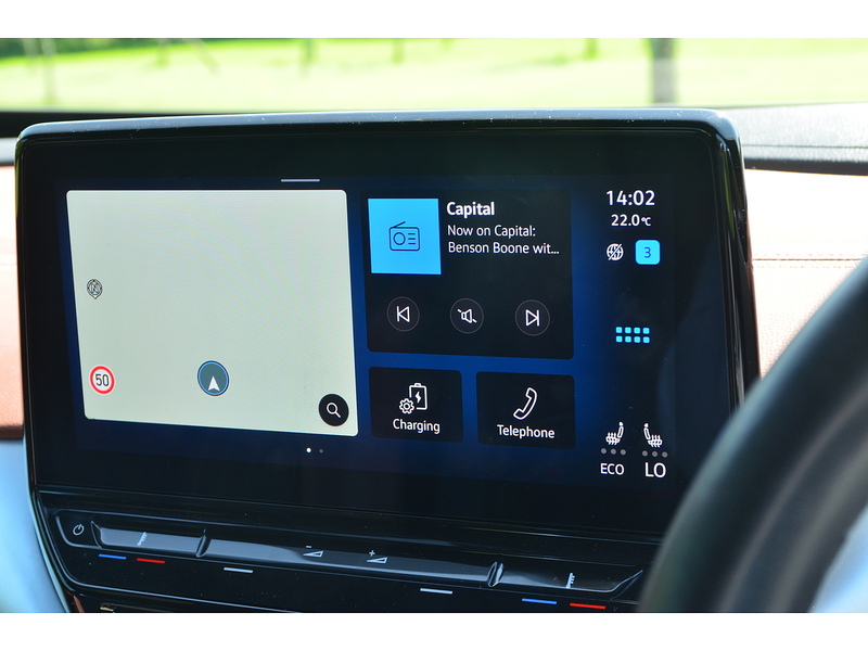 Volkswagen ID.4 Pure 52kWh Life SUV 5dr Electric Auto (148 ps) SUV Automatic Electric | 1 FORMER KEEPER|VAT - U10859