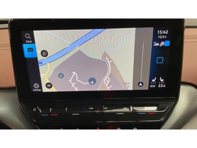 Volkswagen ID.4 Pure 52kWh Life SUV 5dr Electric Auto (148 ps) SUV Automatic Electric | 1 FORMER KEEPER|VAT - U10859