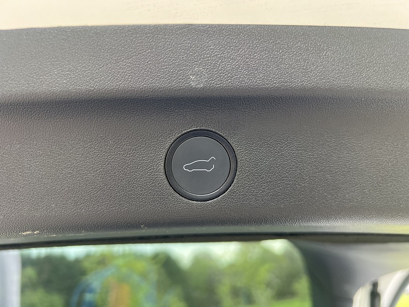 Tesla Model Y SUV 5dr Electric Auto RWD (346 ps) | 1 FORMER KEEPER|VAT QUALIFYING - U10860