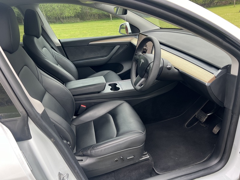 Tesla Model Y SUV 5dr Electric Auto RWD (346 ps) | 1 FORMER KEEPER|VAT QUALIFYING - U10860